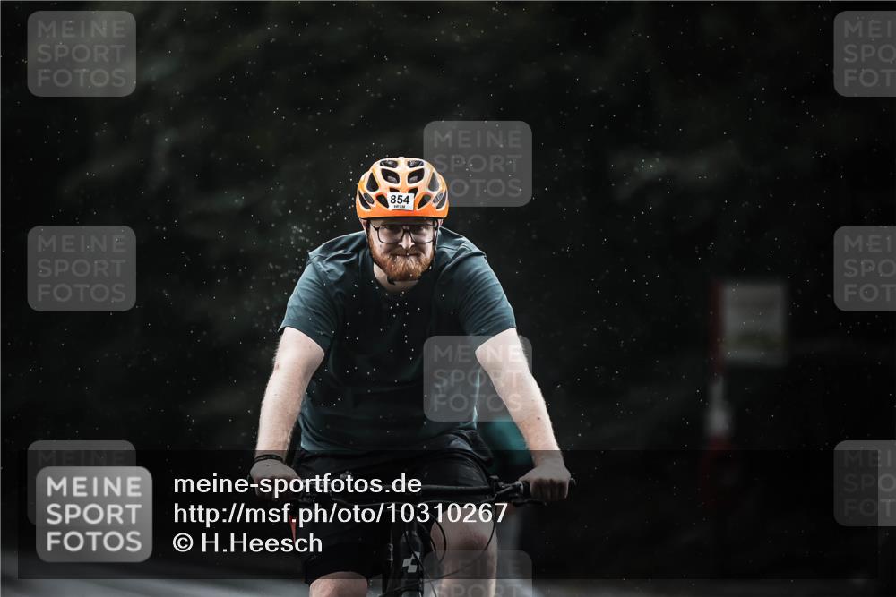 13.09.2026 - Stadtparktriathlon H.Heesch http://msf.ph/oto/10310267 13.09.2026 11:43:24 Radfahren 854, 914, 918 meine-sportfotos.de