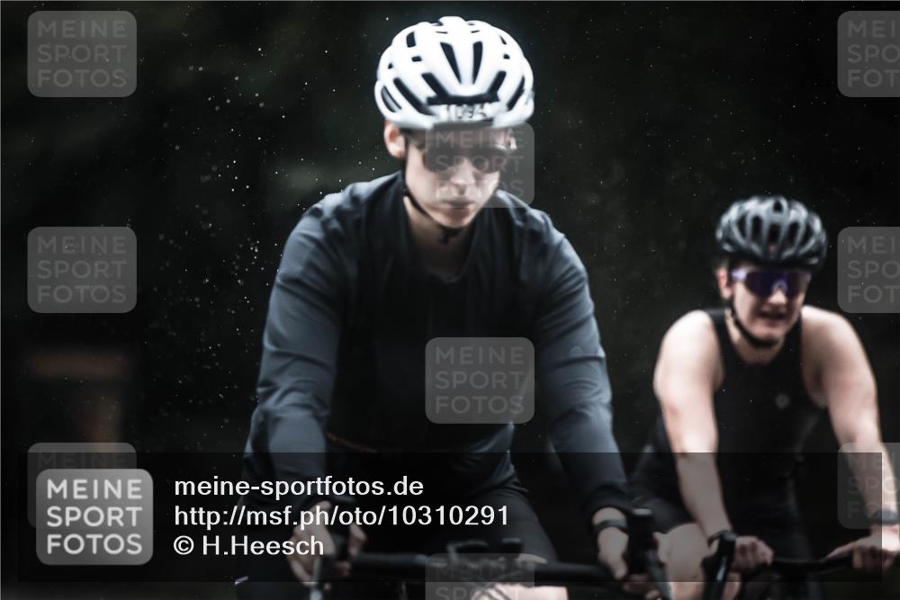 13.09.2026 - Stadtparktriathlon H.Heesch http://msf.ph/oto/10310291 13.09.2026 12:50:23 Radfahren 1080, 1094, 1144, 1150, 1249, 1264, 1306 meine-sportfotos.de