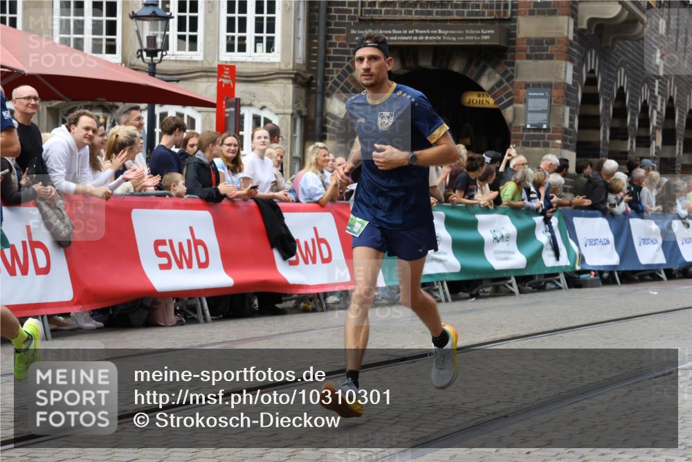 13.09.2026 - 21. swb-Marathon Bremen Strokosch-Dieckow http://msf.ph/oto/10310301 13.09.2026 13:03:40 Ziel 1372, 1950, 7206, 7478, 7715, 8028, 1587, 2889, 3500, 8096, 9642 meine-sportfotos.de