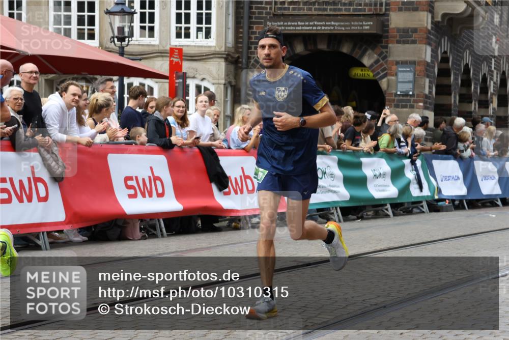 13.09.2026 - 21. swb-Marathon Bremen Strokosch-Dieckow http://msf.ph/oto/10310315 13.09.2026 13:03:40 Ziel 1372, 1950, 7206, 7478, 7715, 8028, 1587, 2889, 3500, 8096, 9642 meine-sportfotos.de