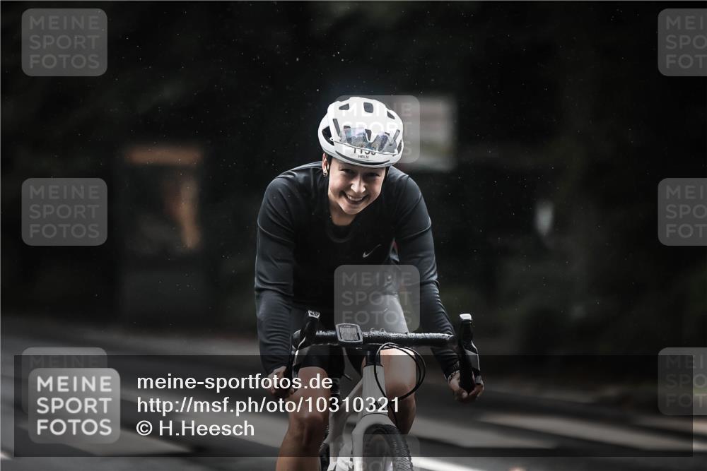 13.09.2026 - Stadtparktriathlon H.Heesch http://msf.ph/oto/10310321 13.09.2026 12:50:25 Radfahren 1080, 1094, 1144, 1150, 1249 meine-sportfotos.de