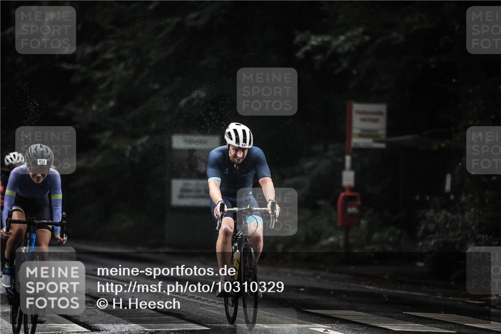 13.09.2026 - Stadtparktriathlon H.Heesch http://msf.ph/oto/10310329 13.09.2026 11:43:32 Radfahren 796, 812, 847, 937 meine-sportfotos.de