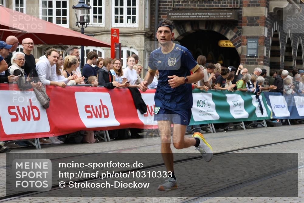 13.09.2026 - 21. swb-Marathon Bremen Strokosch-Dieckow http://msf.ph/oto/10310333 13.09.2026 13:03:41 Ziel 1372, 1950, 7206, 7478, 7715, 8028, 1587, 2889, 3500, 8096, 9642 meine-sportfotos.de