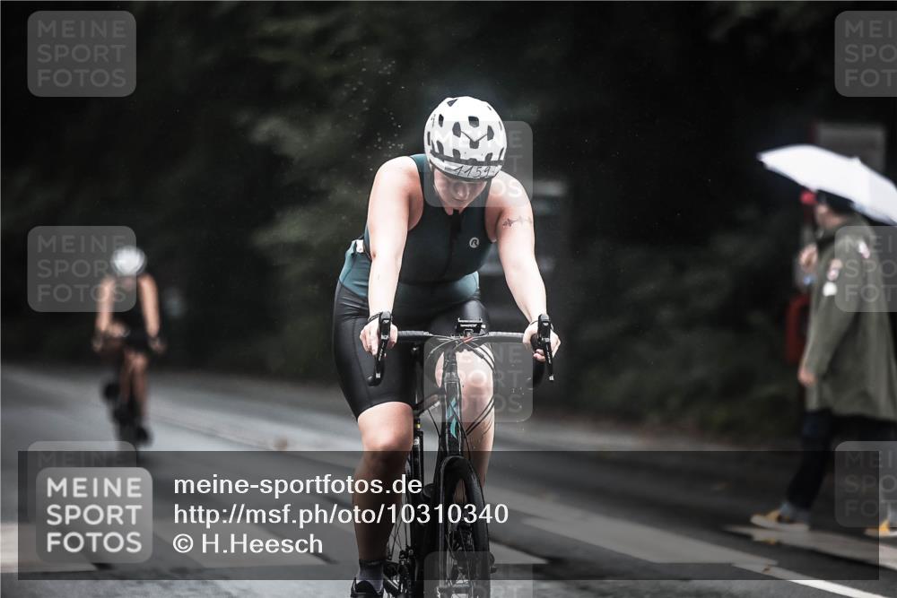 13.09.2026 - Stadtparktriathlon H.Heesch http://msf.ph/oto/10310340 13.09.2026 12:50:32 Radfahren 1159, 1160, 1292 meine-sportfotos.de