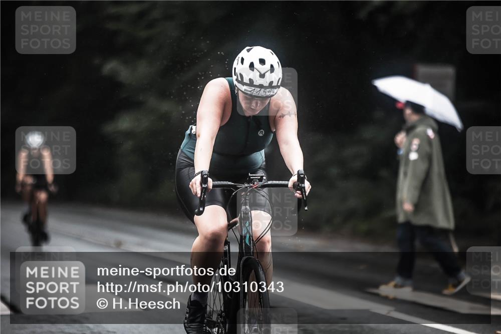 13.09.2026 - Stadtparktriathlon H.Heesch http://msf.ph/oto/10310343 13.09.2026 12:50:32 Radfahren 1159, 1160, 1292 meine-sportfotos.de