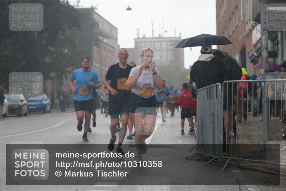 13.09.2026 - Kiel Lauf Markus Tischler http://msf.ph/oto/10310358 13.09.2026 10:35:41 Fleethörn 670, 1685 meine-sportfotos.de