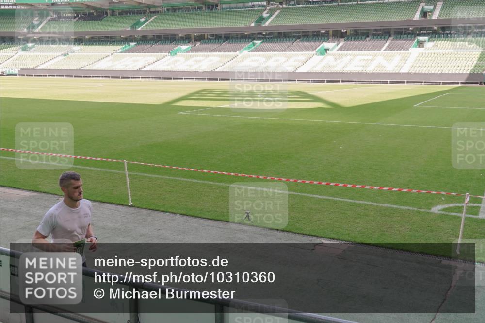 13.09.2026 - 21. swb-Marathon Bremen Michael Burmester http://msf.ph/oto/10310360 13.09.2026 12:44:48 Laufen im Stadion 280, 339, 474, 493, 508, 623, 678, 681, 715, 788, 969, 1264, 1277, 1301, 1335, 1372, 1498, 1696, 1770, 1937, 1975, 2020, 2098, 3092, 3271, 3500, 3609, 4110, 4118, 4328, 4739, 4904, 5092, 5143, 5199, 5369, 5601, 5776, 5996, 6579, 6918, 6973, 7015, 7170, 7206, 7265, 7478, 7715, 7841, 7950, 8028, 8054, 8096, 8850, 9070, 9129, 9137, 9153, 9233, 9306, 9583, 9642, 13063, 13168, 13237, 126, 371, 603, 640, 650, 671, 735, 744, 862, 912, 957, 1136, 1336, 1411, 1667, 1822 meine-sportfotos.de