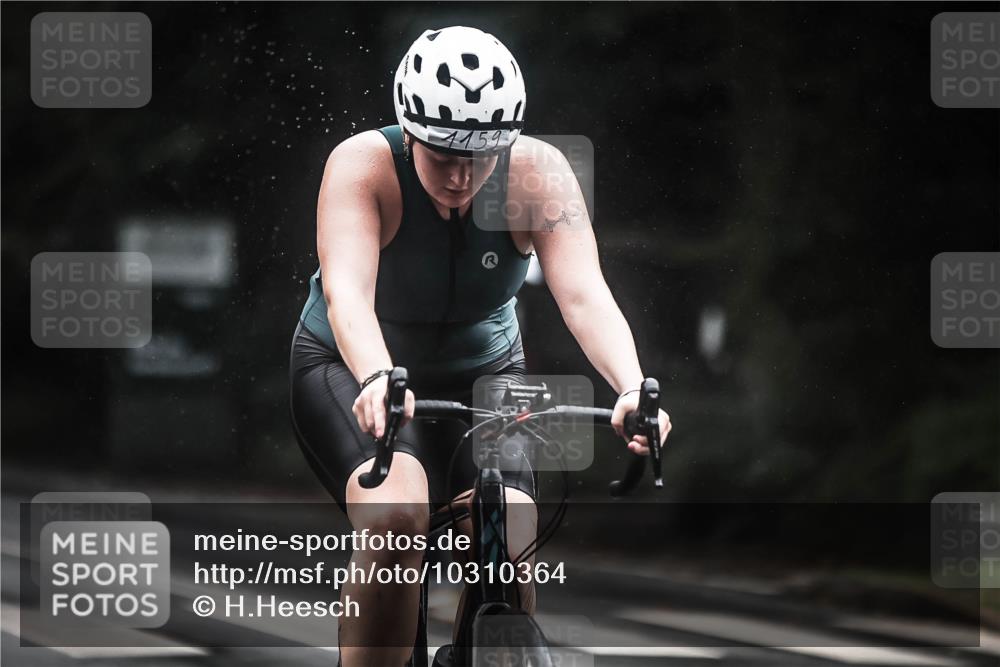 13.09.2026 - Stadtparktriathlon H.Heesch http://msf.ph/oto/10310364 13.09.2026 12:50:33 Radfahren 1159, 1160, 1292 meine-sportfotos.de