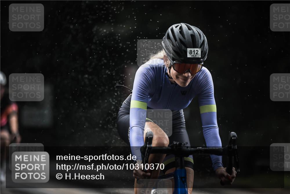 13.09.2026 - Stadtparktriathlon H.Heesch http://msf.ph/oto/10310370 13.09.2026 11:43:33 Radfahren 796, 812, 847, 937 meine-sportfotos.de