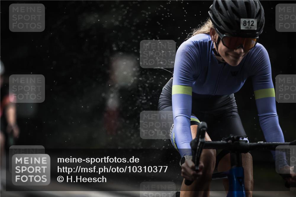 13.09.2026 - Stadtparktriathlon H.Heesch http://msf.ph/oto/10310377 13.09.2026 11:43:34 Radfahren 796, 812, 847, 937 meine-sportfotos.de