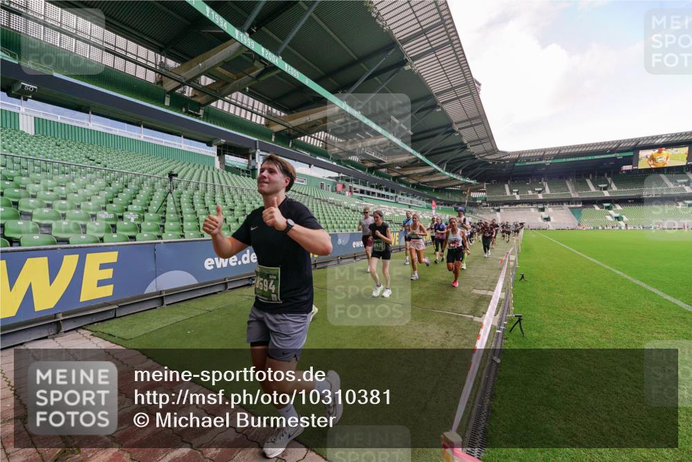 13.09.2026 - 21. swb-Marathon Bremen Michael Burmester http://msf.ph/oto/10310381 13.09.2026 13:07:50 Laufen im Stadion 132, 156, 310, 372, 489, 551, 607, 682, 716, 800, 808, 809, 831, 834, 846, 884, 911, 922, 1083, 1124, 1173, 1189, 1205, 1210, 1285, 1289, 1322, 1364, 1369, 1387, 1395, 1437, 1532, 1545, 1559, 1600, 1688, 1831, 1841, 1848, 1854, 1871, 1899, 1926, 1938, 2003, 2041, 2070, 2090, 2215, 2219, 2229, 2275, 2283, 2318, 2356, 2366, 2405, 2440, 2492, 2565, 2611, 2635, 2699, 2707, 2721, 2727, 2731, 2755, 2782, 2802, 2818, 2831, 2866, 2897, 2902, 2911, 2930, 2949, 2960 meine-sportfotos.de