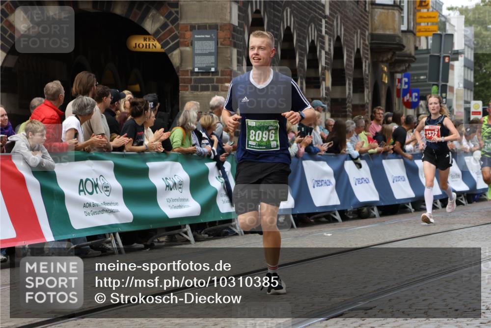 13.09.2026 - 21. swb-Marathon Bremen Strokosch-Dieckow http://msf.ph/oto/10310385 13.09.2026 13:03:47 Ziel 1372, 1950, 3092, 7206, 7715, 895, 2094, 2889, 3500, 4236, 8096, 9061, 9129, 9642 meine-sportfotos.de
