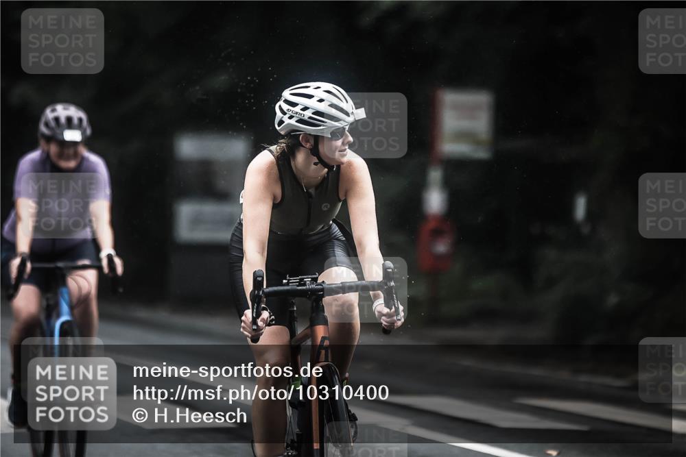 13.09.2026 - Stadtparktriathlon H.Heesch http://msf.ph/oto/10310400 13.09.2026 12:50:35 Radfahren 1159, 1160, 1292 meine-sportfotos.de