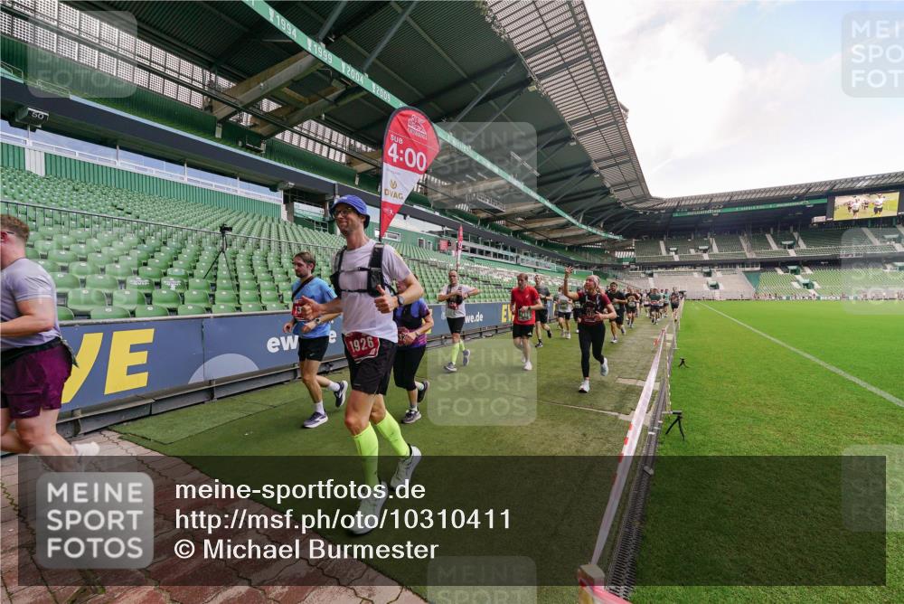 13.09.2026 - 21. swb-Marathon Bremen Michael Burmester http://msf.ph/oto/10310411 13.09.2026 13:07:52 Laufen im Stadion 132, 156, 310, 372, 489, 551, 607, 682, 716, 800, 808, 809, 831, 834, 846, 884, 911, 922, 1083, 1124, 1173, 1189, 1205, 1210, 1285, 1289, 1322, 1364, 1369, 1387, 1395, 1437, 1532, 1545, 1559, 1600, 1688, 1831, 1841, 1848, 1854, 1871, 1899, 1926, 1938, 2003, 2041, 2070, 2090, 2215, 2219, 2229, 2275, 2283, 2318, 2366, 2380, 2405, 2440, 2467, 2492, 2565, 2611, 2635, 2699, 2707, 2721, 2727, 2731, 2755, 2782, 2802, 2818, 2831, 2841, 2866, 2897, 2902, 2911, 2930, 2949, 2960 meine-sportfotos.de