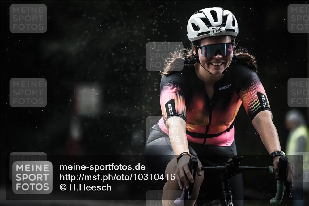 13.09.2026 - Stadtparktriathlon H.Heesch http://msf.ph/oto/10310416 13.09.2026 11:43:35 Radfahren 796, 812, 847, 937 meine-sportfotos.de