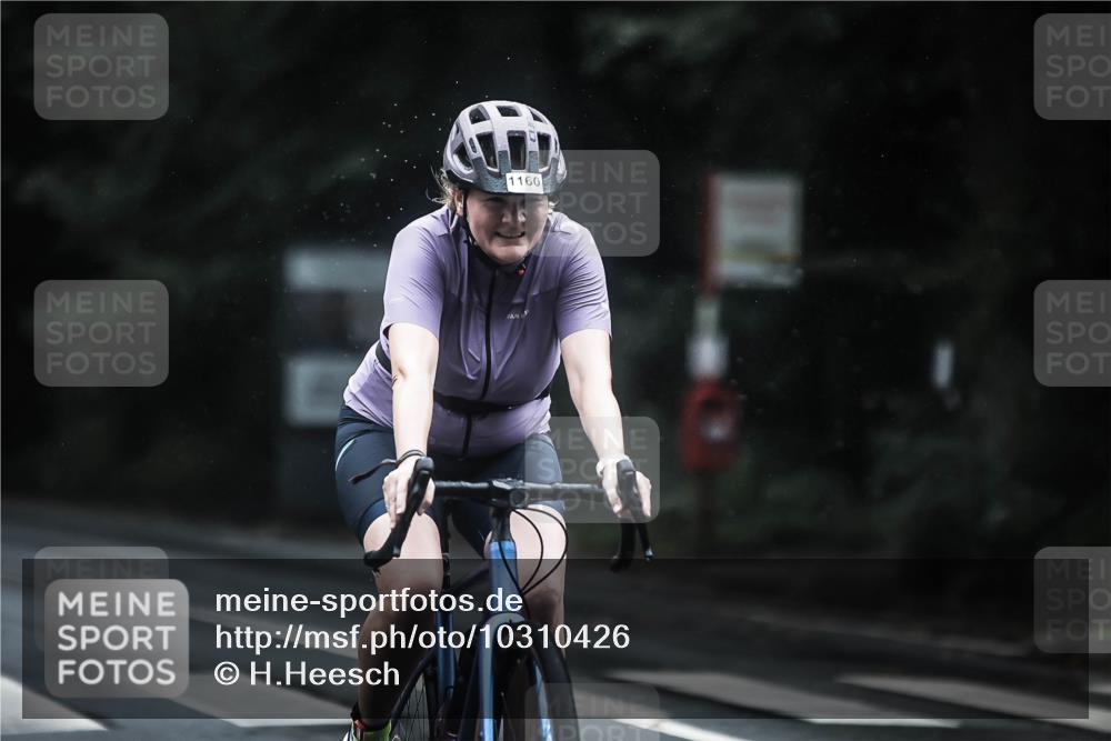 13.09.2026 - Stadtparktriathlon H.Heesch http://msf.ph/oto/10310426 13.09.2026 12:50:36 Radfahren 1159, 1160, 1292 meine-sportfotos.de