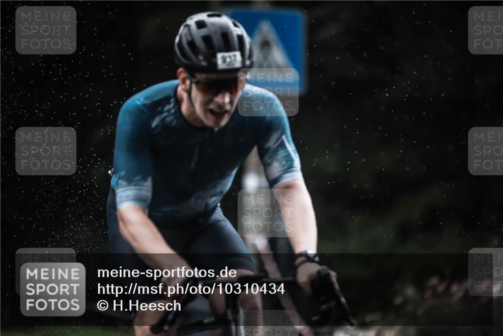 13.09.2026 - Stadtparktriathlon H.Heesch http://msf.ph/oto/10310434 13.09.2026 11:43:36 Radfahren 796, 812, 847, 937 meine-sportfotos.de