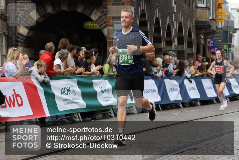 13.09.2026 - 21. swb-Marathon Bremen Strokosch-Dieckow http://msf.ph/oto/10310442 13.09.2026 13:03:47 Ziel 1372, 1950, 3092, 7206, 7715, 895, 2094, 2889, 3500, 4236, 8096, 9061, 9129, 9642 meine-sportfotos.de
