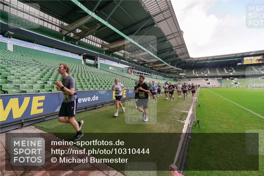 13.09.2026 - 21. swb-Marathon Bremen Michael Burmester http://msf.ph/oto/10310444 13.09.2026 13:07:55 Laufen im Stadion 132, 156, 310, 372, 489, 551, 607, 682, 716, 800, 808, 809, 831, 834, 846, 884, 911, 922, 1083, 1124, 1173, 1189, 1205, 1210, 1285, 1289, 1322, 1364, 1369, 1387, 1395, 1437, 1532, 1545, 1559, 1600, 1688, 1831, 1841, 1848, 1854, 1871, 1899, 1926, 1938, 2003, 2041, 2070, 2090, 2215, 2219, 2229, 2283, 2318, 2366, 2380, 2405, 2440, 2467, 2492, 2565, 2611, 2635, 2699, 2707, 2721, 2727, 2731, 2755, 2782, 2802, 2818, 2831, 2841, 2866, 2897, 2902, 2911, 2930, 2949, 2960 meine-sportfotos.de