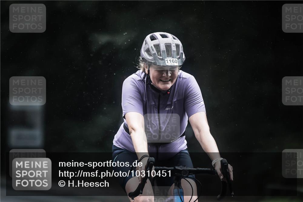 13.09.2026 - Stadtparktriathlon H.Heesch http://msf.ph/oto/10310451 13.09.2026 12:50:37 Radfahren 1159, 1160, 1292 meine-sportfotos.de