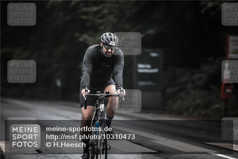 13.09.2026 - Stadtparktriathlon H.Heesch http://msf.ph/oto/10310473 13.09.2026 12:50:45 Radfahren 1243 meine-sportfotos.de
