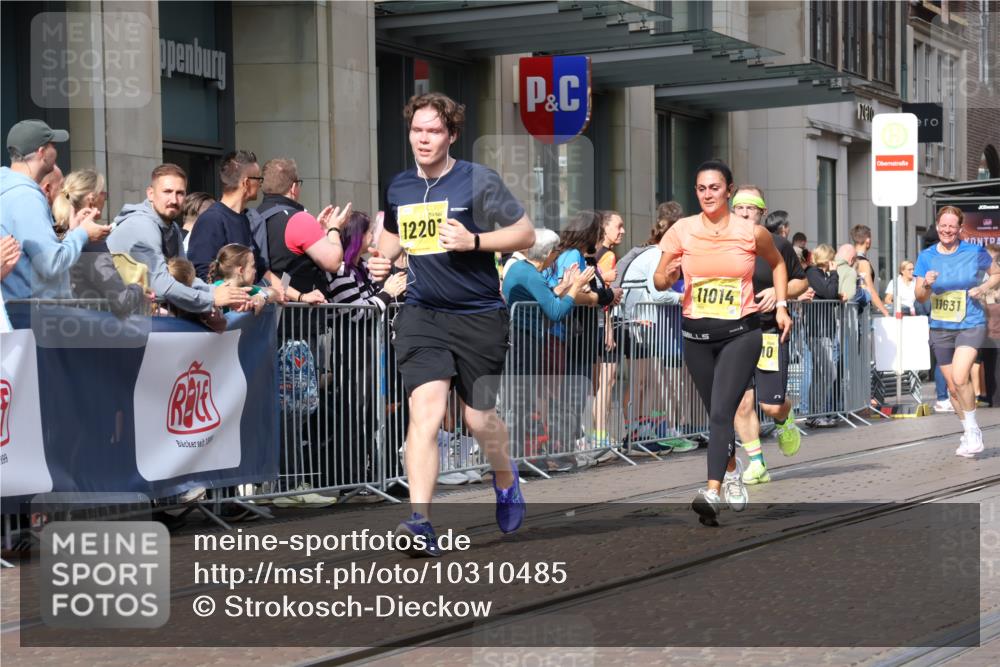 13.09.2026 - 21. swb-Marathon Bremen Strokosch-Dieckow http://msf.ph/oto/10310485 13.09.2026 10:55:05 Ziel 10203, 10256, 10297, 10725, 10788, 11014, 11414, 11466, 11631, 11748, 11862, 11910, 11941, 11975, 11977, 12030, 12150, 12201, 12218, 12258, 12348, 12549, 10555, 10589, 10646, 10901, 11001, 11569, 11620, 11860, 11889, 11908, 11976, 12313, 12800, 13592 meine-sportfotos.de