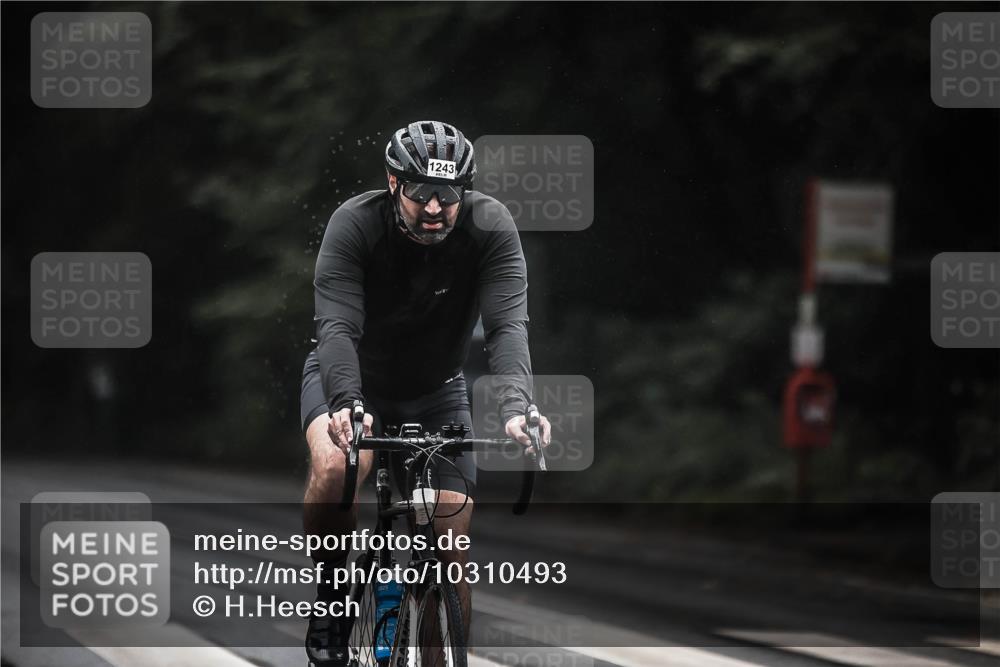 13.09.2026 - Stadtparktriathlon H.Heesch http://msf.ph/oto/10310493 13.09.2026 12:50:46 Radfahren 1107, 1243 meine-sportfotos.de