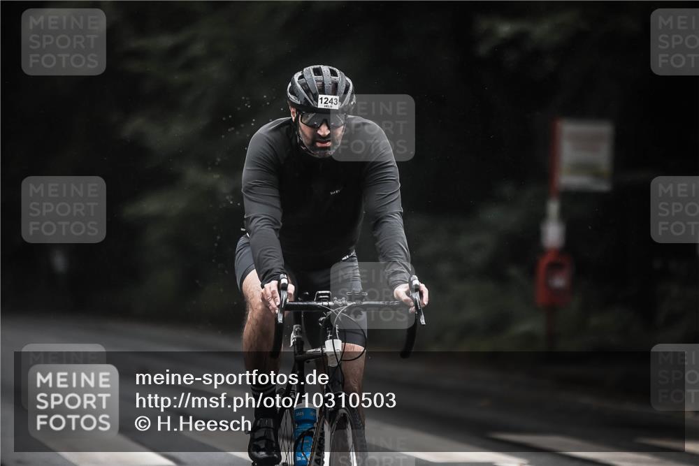 13.09.2026 - Stadtparktriathlon H.Heesch http://msf.ph/oto/10310503 13.09.2026 12:50:46 Radfahren 1107, 1243 meine-sportfotos.de