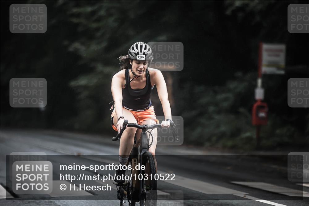 13.09.2026 - Stadtparktriathlon H.Heesch http://msf.ph/oto/10310522 13.09.2026 12:50:52 Radfahren 1096, 1107, 1143 meine-sportfotos.de