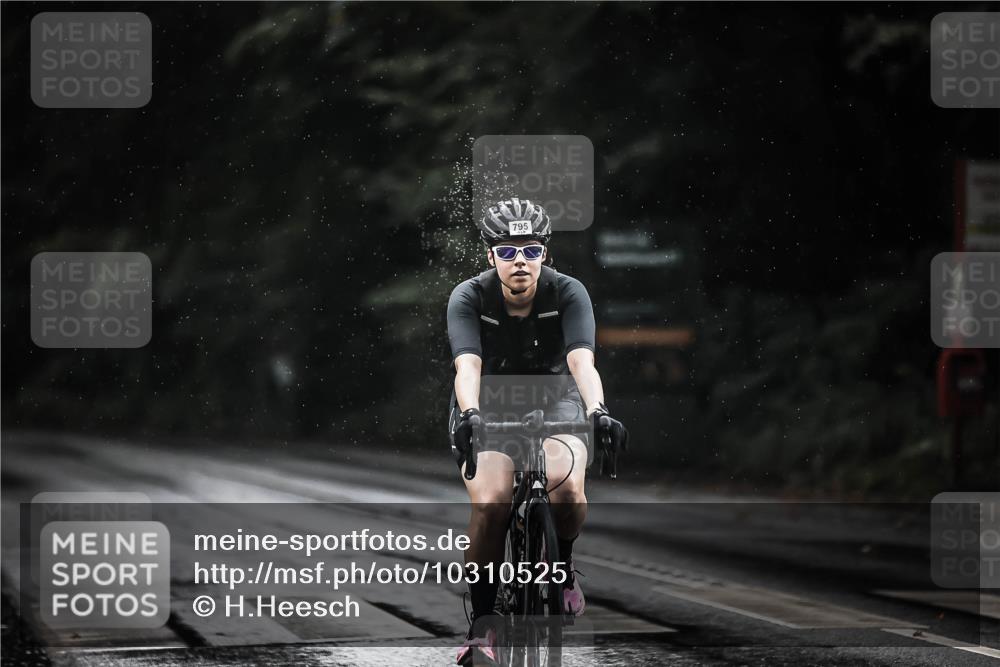 13.09.2026 - Stadtparktriathlon H.Heesch http://msf.ph/oto/10310525 13.09.2026 11:43:48 Radfahren 795, 938 meine-sportfotos.de
