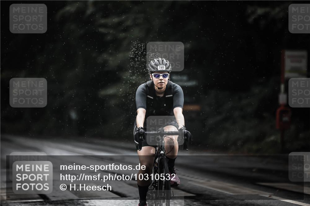13.09.2026 - Stadtparktriathlon H.Heesch http://msf.ph/oto/10310532 13.09.2026 11:43:48 Radfahren 795, 938 meine-sportfotos.de
