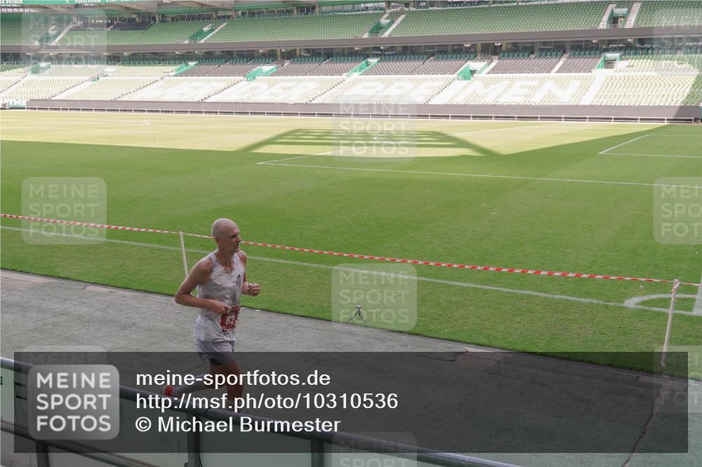 13.09.2026 - 21. swb-Marathon Bremen Michael Burmester http://msf.ph/oto/10310536 13.09.2026 12:45:16 Laufen im Stadion 195, 280, 339, 474, 493, 508, 623, 678, 681, 715, 788, 969, 1017, 1241, 1264, 1277, 1301, 1335, 1372, 1498, 1696, 1770, 1863, 1937, 1975, 2020, 2084, 2098, 2297, 2889, 3092, 3271, 3609, 4110, 4118, 4157, 4328, 4739, 4904, 5092, 5369, 5719, 5996, 6918, 6973, 7015, 7206, 7265, 7336, 7478, 7715, 8028, 8054, 8096, 8319, 8325, 8331, 8756, 8936, 9070, 9129, 9137, 9273, 9306, 9583, 9642, 13063, 13168, 13237, 371, 439, 603, 640, 650, 735, 744, 957, 1336, 1411, 1667, 1822 meine-sportfotos.de