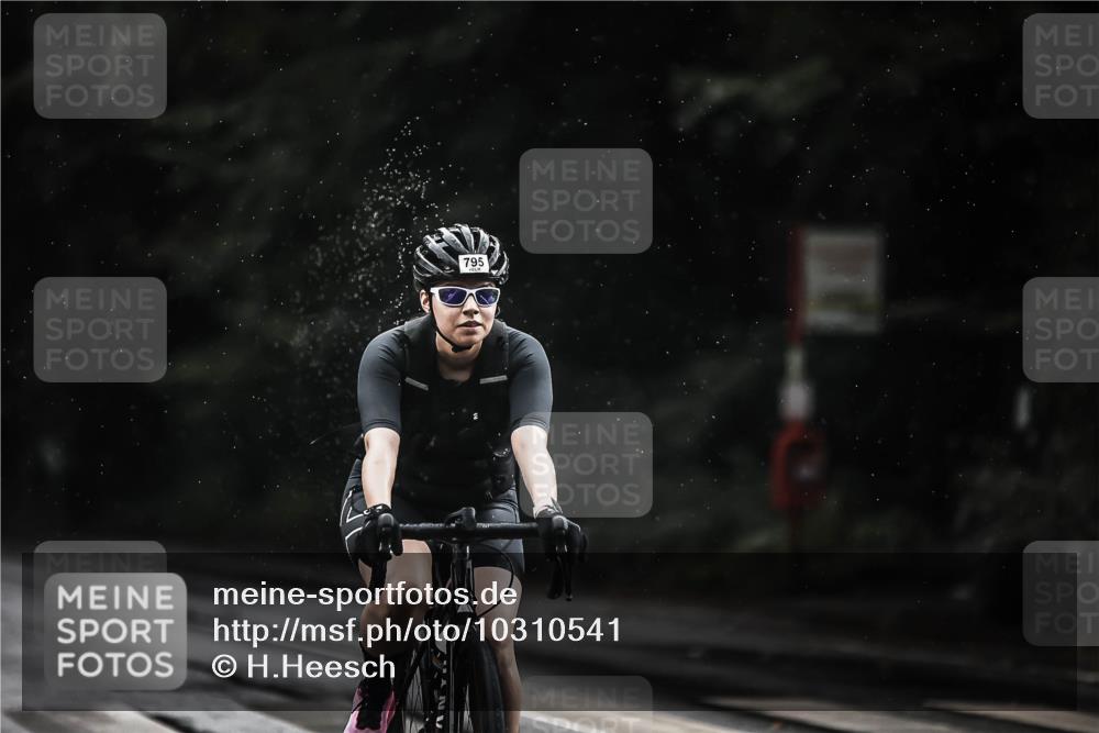 13.09.2026 - Stadtparktriathlon H.Heesch http://msf.ph/oto/10310541 13.09.2026 11:43:49 Radfahren 795, 938 meine-sportfotos.de