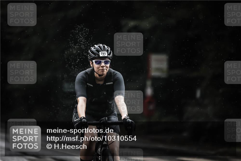 13.09.2026 - Stadtparktriathlon H.Heesch http://msf.ph/oto/10310554 13.09.2026 11:43:49 Radfahren 795, 938 meine-sportfotos.de