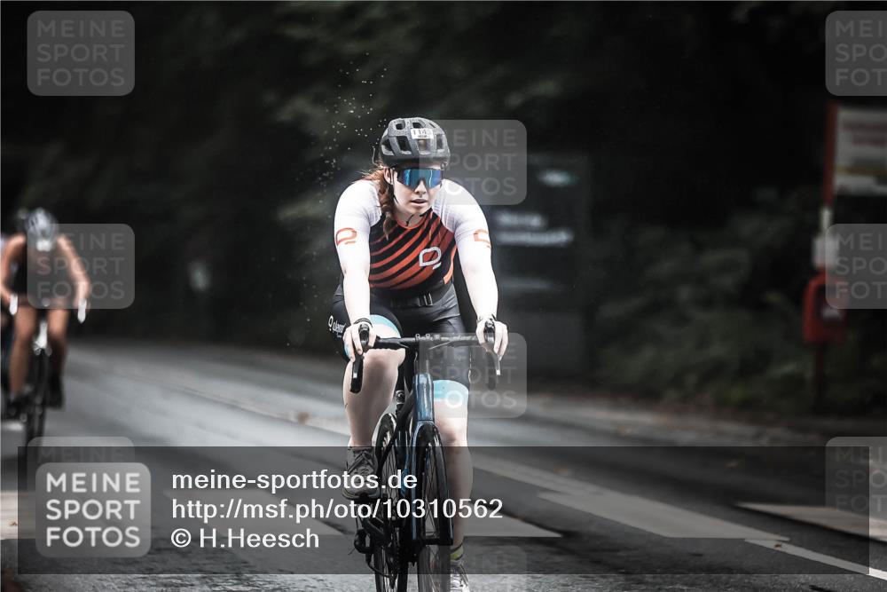13.09.2026 - Stadtparktriathlon H.Heesch http://msf.ph/oto/10310562 13.09.2026 12:50:56 Radfahren 1096, 1107, 1143, 1168, 1219 meine-sportfotos.de