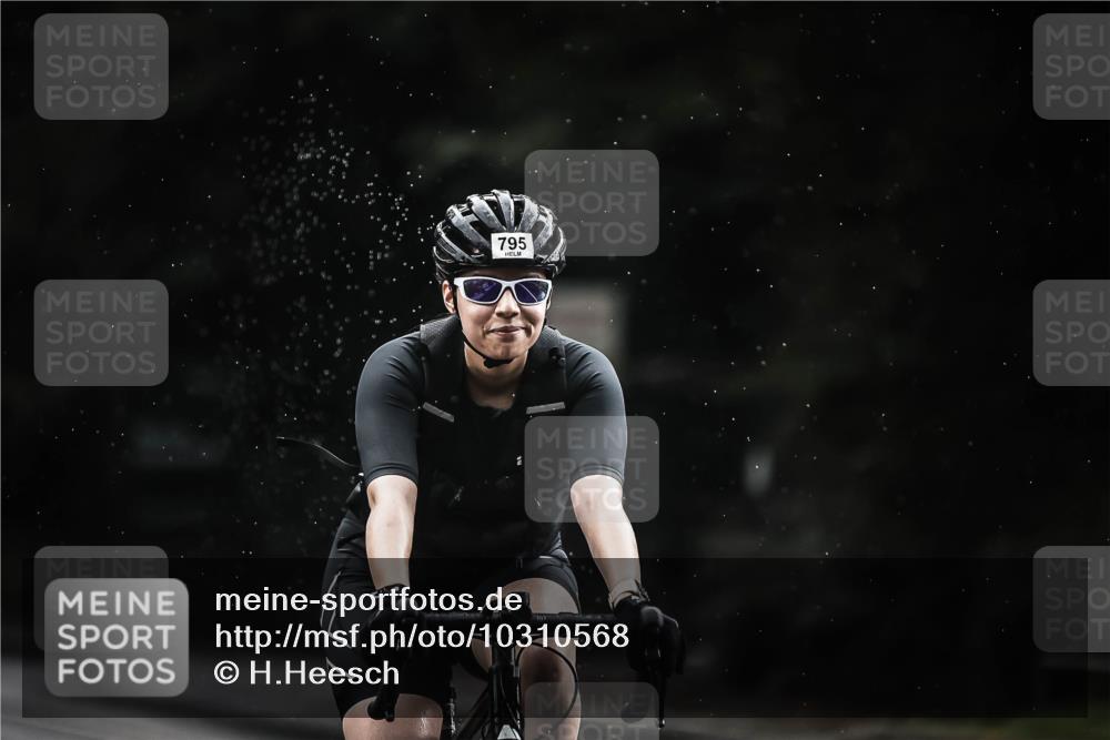 13.09.2026 - Stadtparktriathlon H.Heesch http://msf.ph/oto/10310568 13.09.2026 11:43:49 Radfahren 795, 938 meine-sportfotos.de