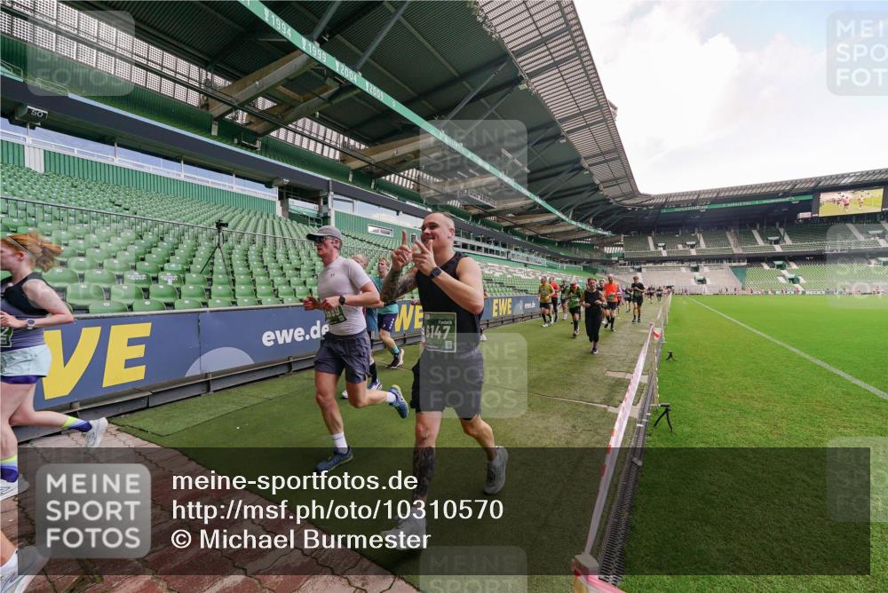 13.09.2026 - 21. swb-Marathon Bremen Michael Burmester http://msf.ph/oto/10310570 13.09.2026 13:08:05 Laufen im Stadion 132, 156, 310, 372, 489, 551, 607, 682, 716, 800, 808, 809, 831, 834, 846, 884, 911, 922, 1025, 1124, 1173, 1189, 1210, 1285, 1289, 1322, 1364, 1369, 1387, 1395, 1532, 1545, 1559, 1600, 1688, 1831, 1841, 1854, 1871, 1899, 1926, 1938, 2003, 2041, 2070, 2090, 2215, 2219, 2229, 2283, 2318, 2366, 2380, 2405, 2440, 2467, 2492, 2565, 2611, 2635, 2699, 2707, 2721, 2727, 2731, 2755, 2782, 2802, 2818, 2823, 2831, 2841, 2866, 2897, 2911, 2930, 2949, 2960 meine-sportfotos.de