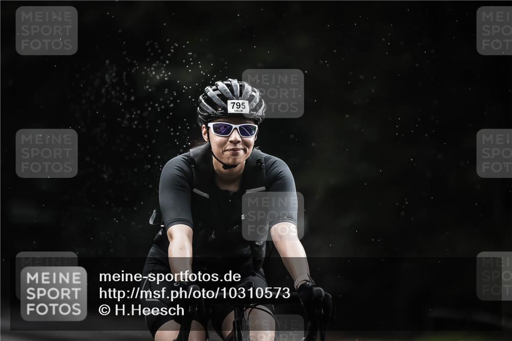 13.09.2026 - Stadtparktriathlon H.Heesch http://msf.ph/oto/10310573 13.09.2026 11:43:49 Radfahren 795, 938 meine-sportfotos.de