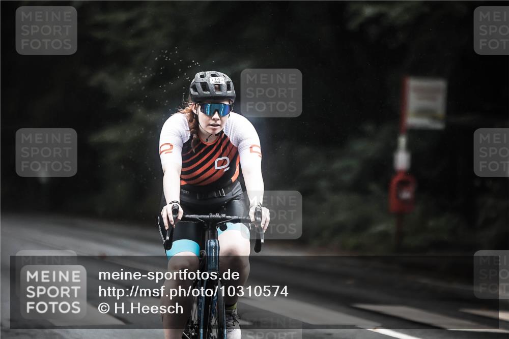 13.09.2026 - Stadtparktriathlon H.Heesch http://msf.ph/oto/10310574 13.09.2026 12:50:56 Radfahren 1096, 1107, 1143, 1168, 1219 meine-sportfotos.de