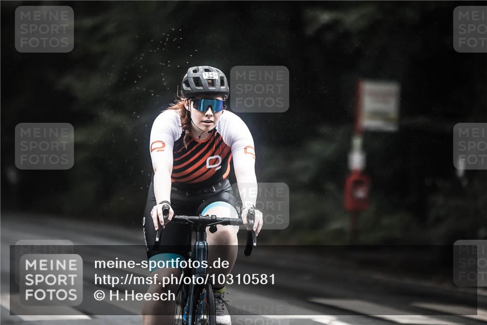 13.09.2026 - Stadtparktriathlon H.Heesch http://msf.ph/oto/10310581 13.09.2026 12:50:57 Radfahren 1096, 1107, 1139, 1143, 1168, 1219 meine-sportfotos.de