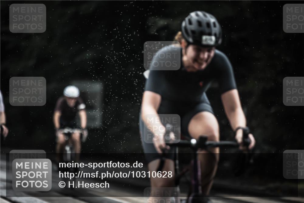 13.09.2026 - Stadtparktriathlon H.Heesch http://msf.ph/oto/10310628 13.09.2026 11:43:59 Radfahren 713, 808, 851, 886, 894, 904, 928, 963 meine-sportfotos.de