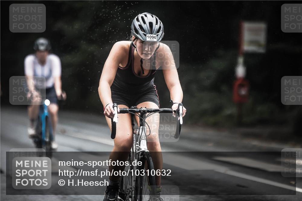 13.09.2026 - Stadtparktriathlon H.Heesch http://msf.ph/oto/10310632 13.09.2026 12:50:59 Radfahren 1096, 1113, 1139, 1141, 1143, 1168, 1219 meine-sportfotos.de
