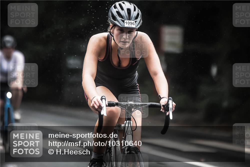 13.09.2026 - Stadtparktriathlon H.Heesch http://msf.ph/oto/10310640 13.09.2026 12:50:59 Radfahren 1096, 1113, 1139, 1141, 1143, 1168, 1219 meine-sportfotos.de