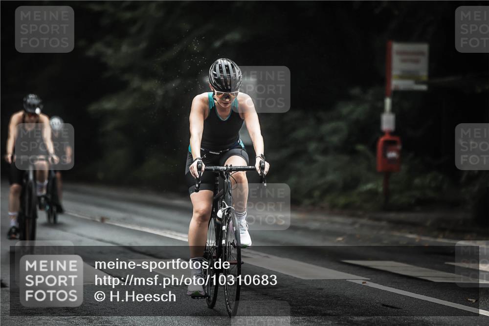 13.09.2026 - Stadtparktriathlon H.Heesch http://msf.ph/oto/10310683 13.09.2026 12:51:01 Radfahren 1096, 1097, 1113, 1139, 1141, 1143, 1167, 1168, 1216, 1219 meine-sportfotos.de