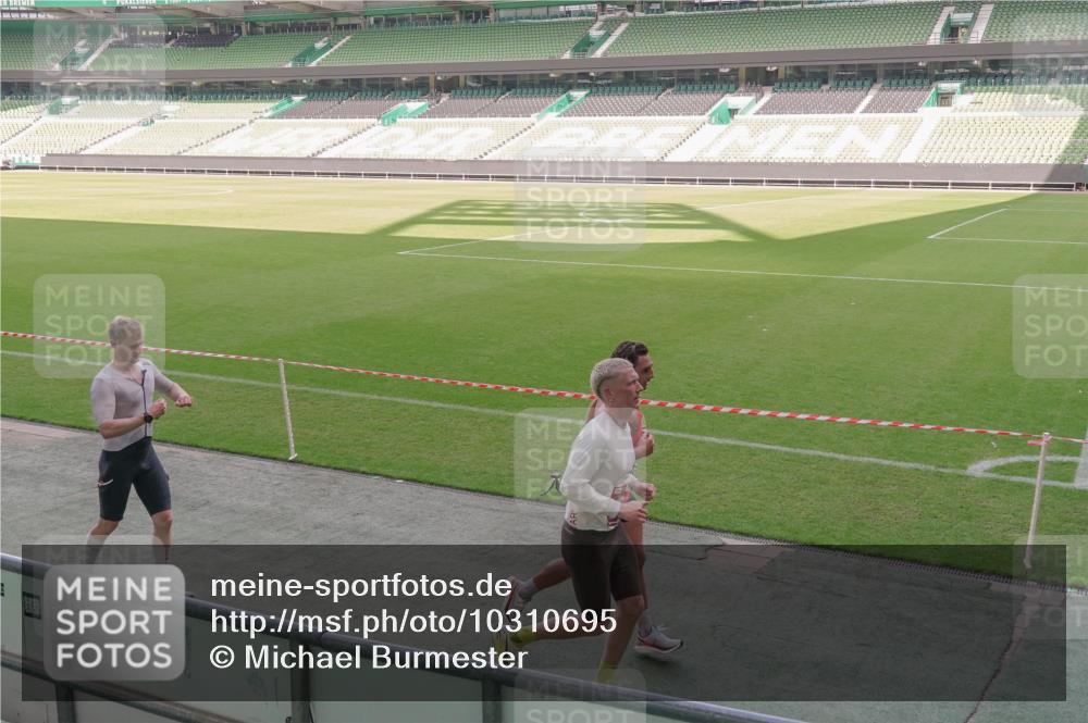 13.09.2026 - 21. swb-Marathon Bremen Michael Burmester http://msf.ph/oto/10310695 13.09.2026 12:45:29 Laufen im Stadion 195, 280, 339, 474, 493, 508, 567, 678, 681, 697, 715, 788, 1017, 1034, 1181, 1241, 1264, 1277, 1301, 1335, 1498, 1696, 1863, 1937, 1975, 2020, 2084, 2098, 2297, 2889, 3092, 3271, 3609, 4110, 4118, 4157, 4328, 5092, 5719, 5996, 6918, 6973, 7015, 7206, 7265, 7336, 7478, 7715, 8028, 8054, 8096, 8319, 8325, 8331, 8670, 8701, 8756, 8936, 9070, 9129, 9137, 9273, 9306, 9495, 9583, 9642, 13063, 13168, 13237, 371, 439, 650, 957, 1336, 1411, 1667, 1822 meine-sportfotos.de