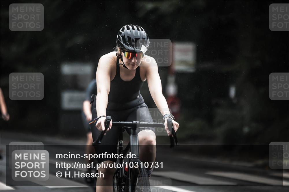 13.09.2026 - Stadtparktriathlon H.Heesch http://msf.ph/oto/10310731 13.09.2026 12:51:04 Radfahren 1096, 1097, 1113, 1139, 1141, 1167, 1168, 1216, 1219 meine-sportfotos.de