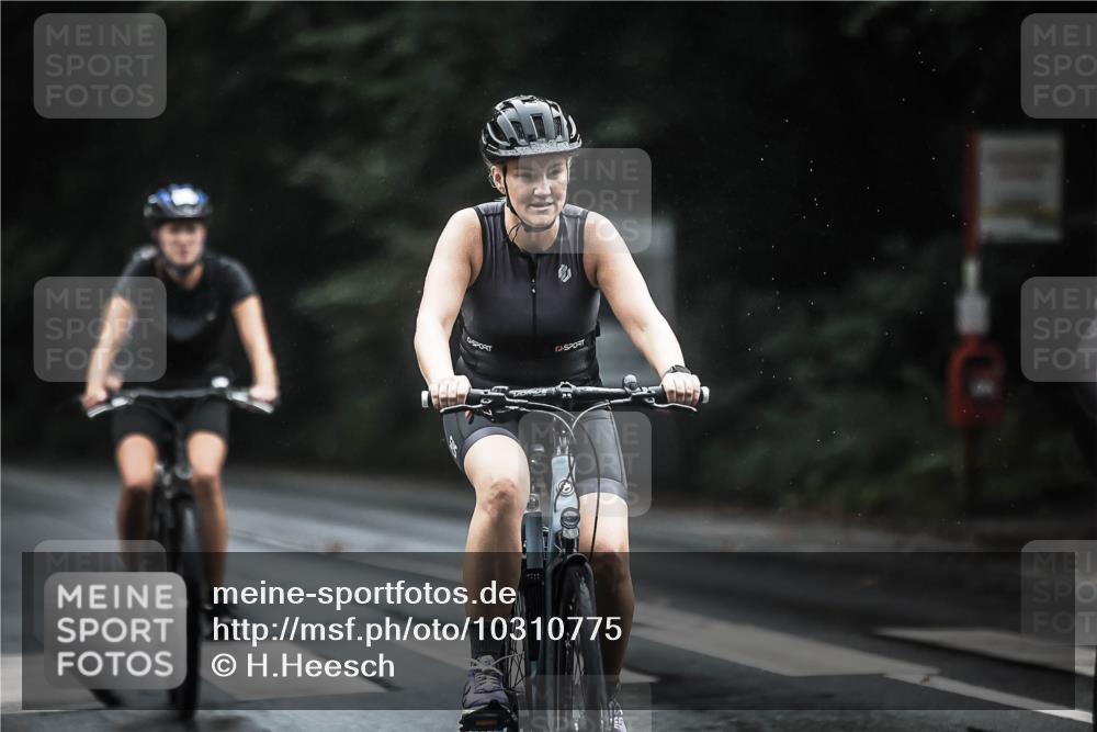 13.09.2026 - Stadtparktriathlon H.Heesch http://msf.ph/oto/10310775 13.09.2026 12:51:06 Radfahren 1097, 1113, 1139, 1141, 1167, 1216, 1219, 1295 meine-sportfotos.de