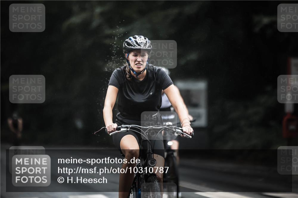 13.09.2026 - Stadtparktriathlon H.Heesch http://msf.ph/oto/10310787 13.09.2026 12:51:07 Radfahren 1097, 1113, 1139, 1141, 1167, 1216, 1219, 1295 meine-sportfotos.de