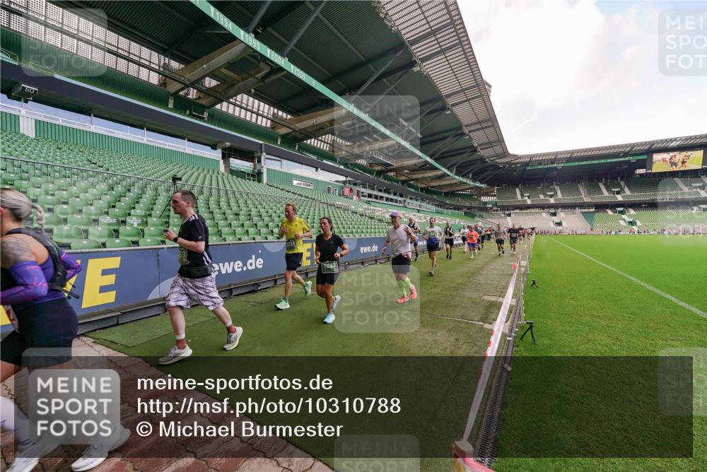 13.09.2026 - 21. swb-Marathon Bremen Michael Burmester http://msf.ph/oto/10310788 13.09.2026 13:08:28 Laufen im Stadion 132, 156, 489, 549, 551, 563, 607, 625, 682, 716, 800, 808, 809, 813, 834, 846, 884, 911, 922, 1025, 1072, 1124, 1150, 1173, 1189, 1210, 1285, 1289, 1322, 1364, 1387, 1395, 1398, 1532, 1559, 1600, 1688, 1831, 1841, 1854, 1880, 1899, 1926, 1938, 2003, 2041, 2070, 2208, 2215, 2219, 2229, 2243, 2283, 2318, 2366, 2380, 2405, 2413, 2429, 2441, 2467, 2492, 2565, 2611, 2635, 2692, 2721, 2727, 2731, 2755, 2782, 2802, 2823, 2831, 2841, 2866, 2897, 2911, 2930, 2941, 2949, 2960, 3327 meine-sportfotos.de