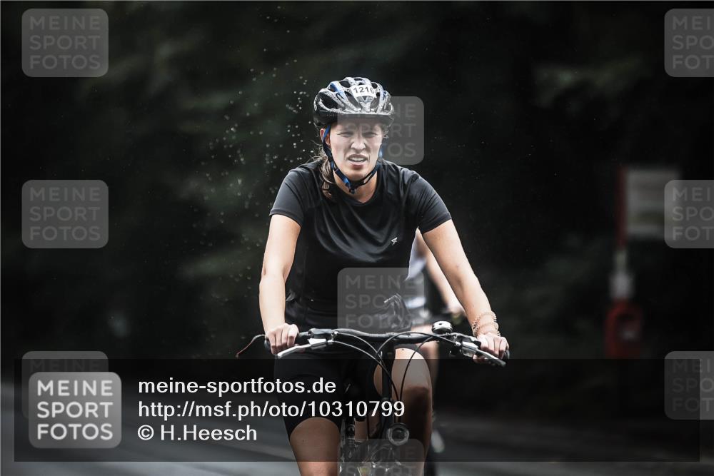 13.09.2026 - Stadtparktriathlon H.Heesch http://msf.ph/oto/10310799 13.09.2026 12:51:07 Radfahren 1097, 1113, 1139, 1141, 1167, 1216, 1219, 1295 meine-sportfotos.de